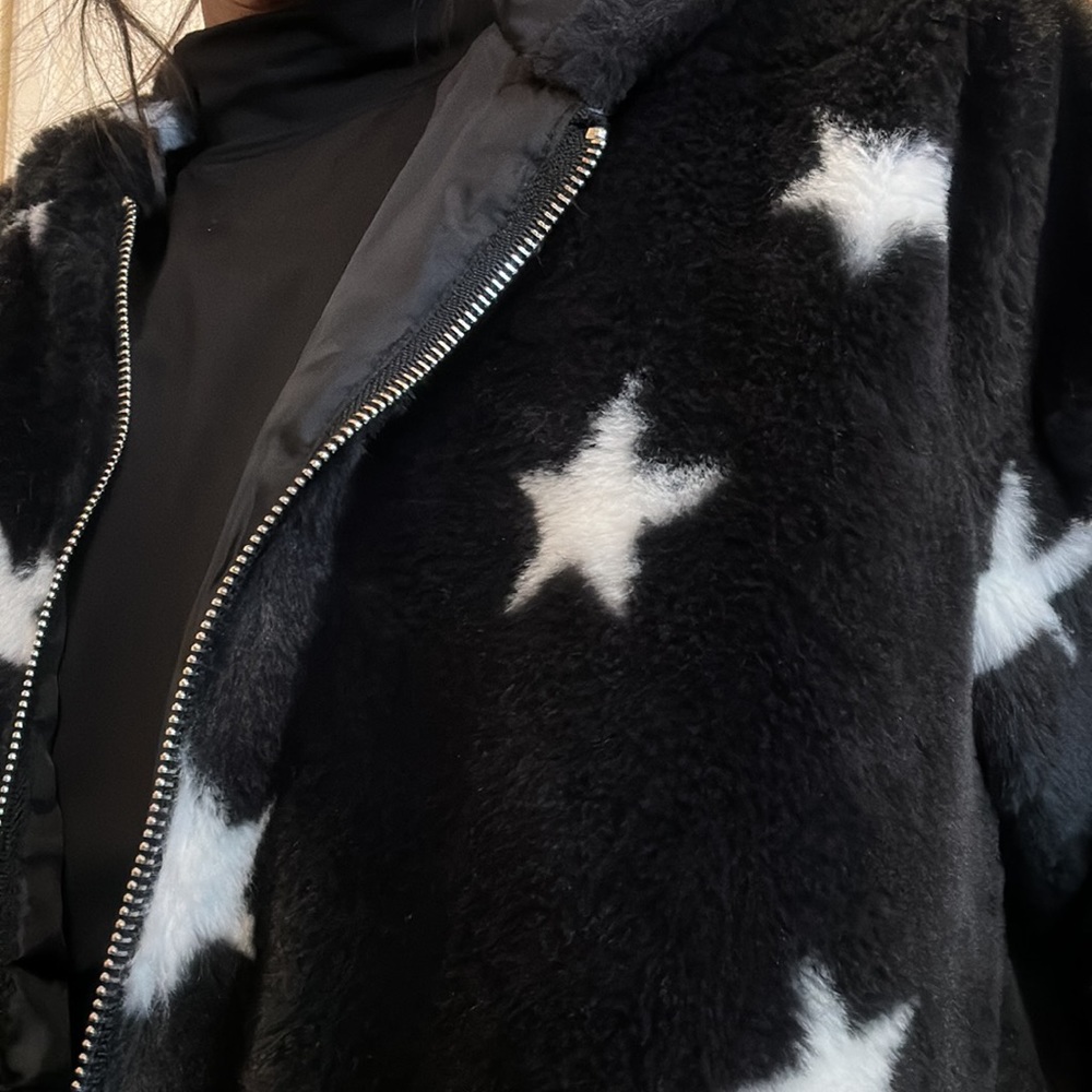 ⭐️Star Faux Fur Hooded Jacket - Picture 3 of 6